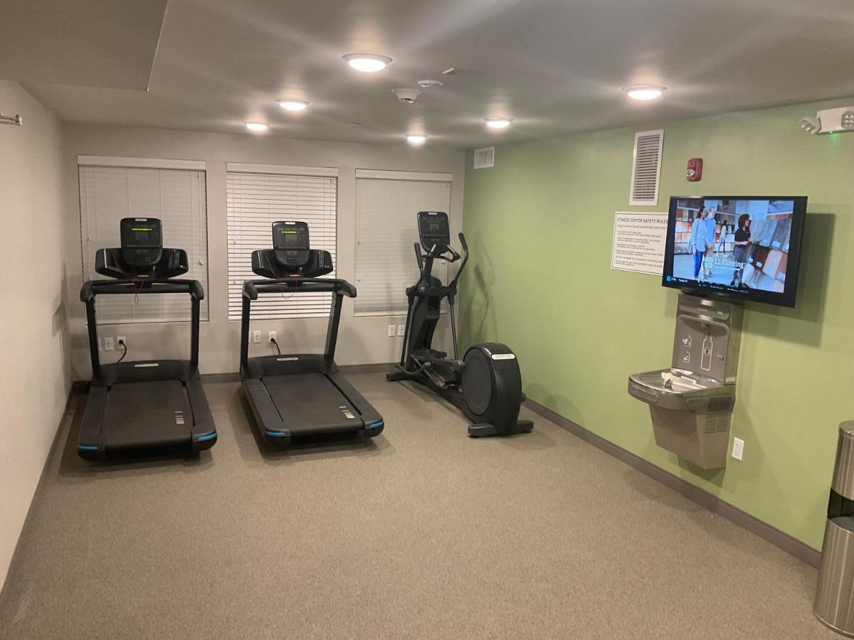 Woodspring Suites Detroit スターリングハイツ エクステリア 写真