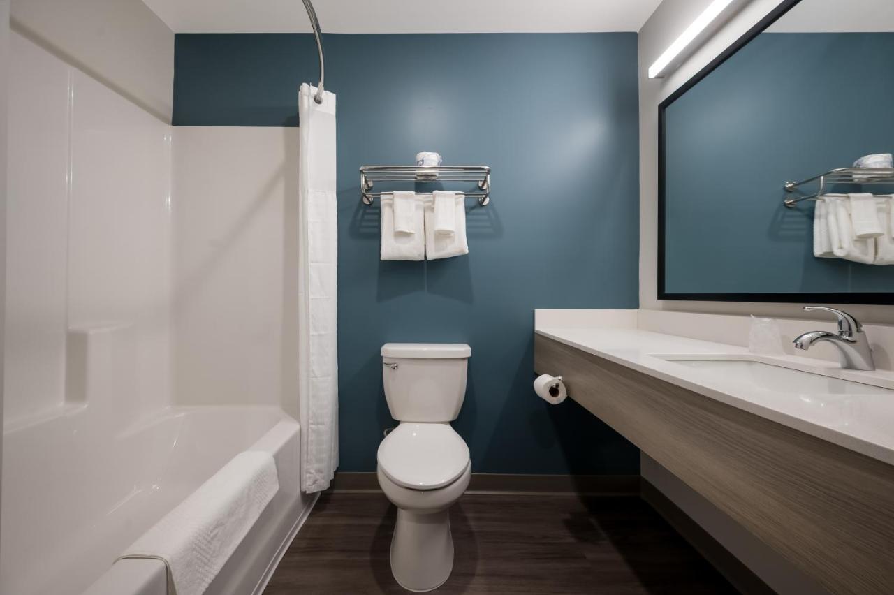 Woodspring Suites Detroit スターリングハイツ エクステリア 写真