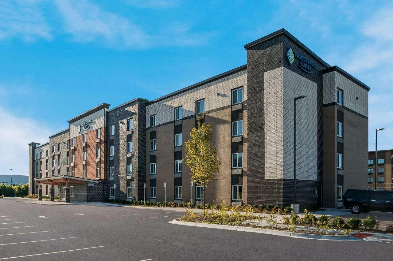 Woodspring Suites Detroit スターリングハイツ エクステリア 写真