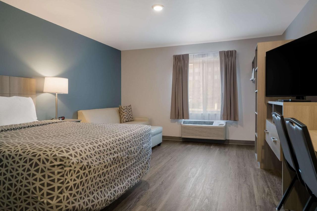 Woodspring Suites Detroit スターリングハイツ エクステリア 写真