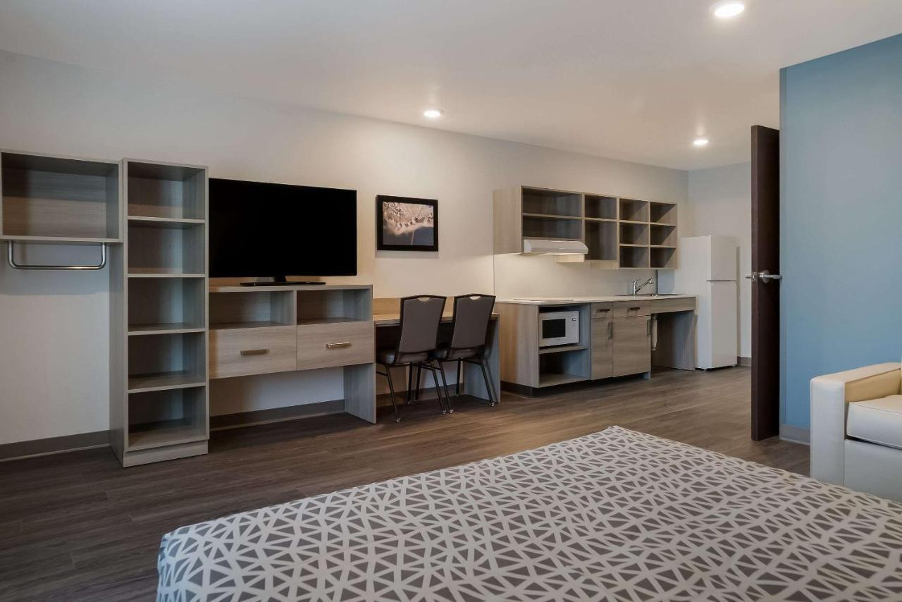 Woodspring Suites Detroit スターリングハイツ エクステリア 写真