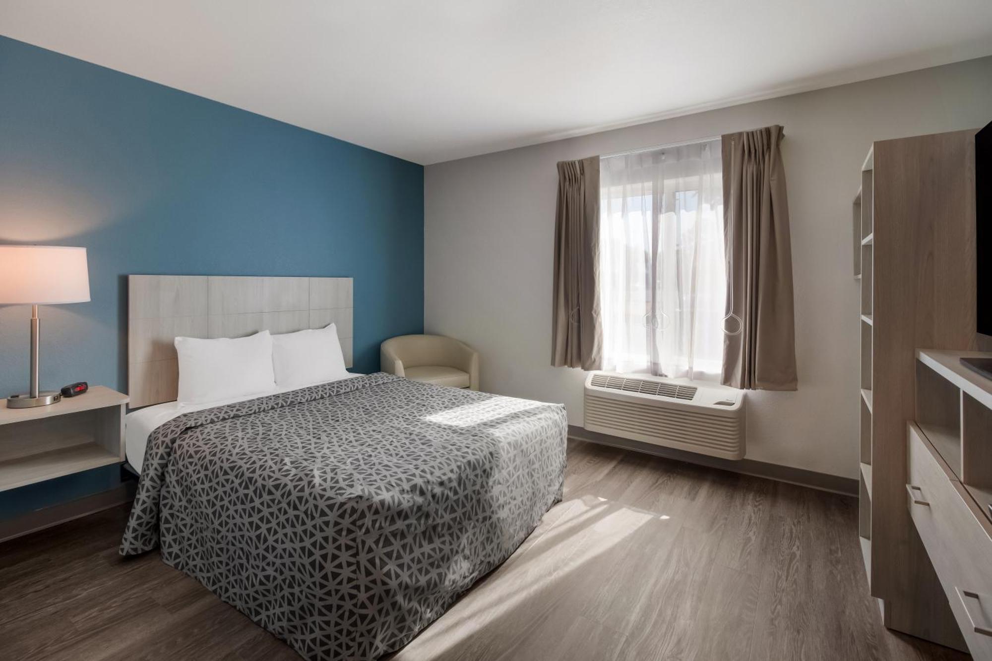 Woodspring Suites Detroit スターリングハイツ エクステリア 写真