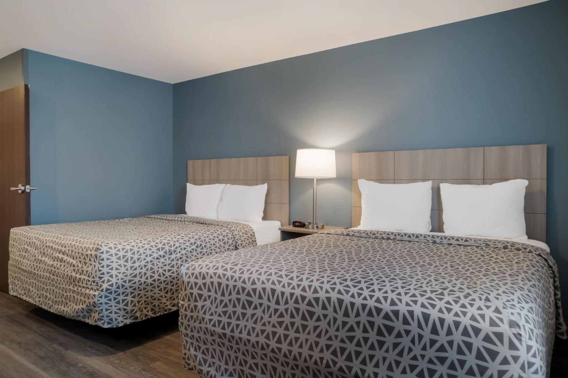 Woodspring Suites Detroit スターリングハイツ エクステリア 写真