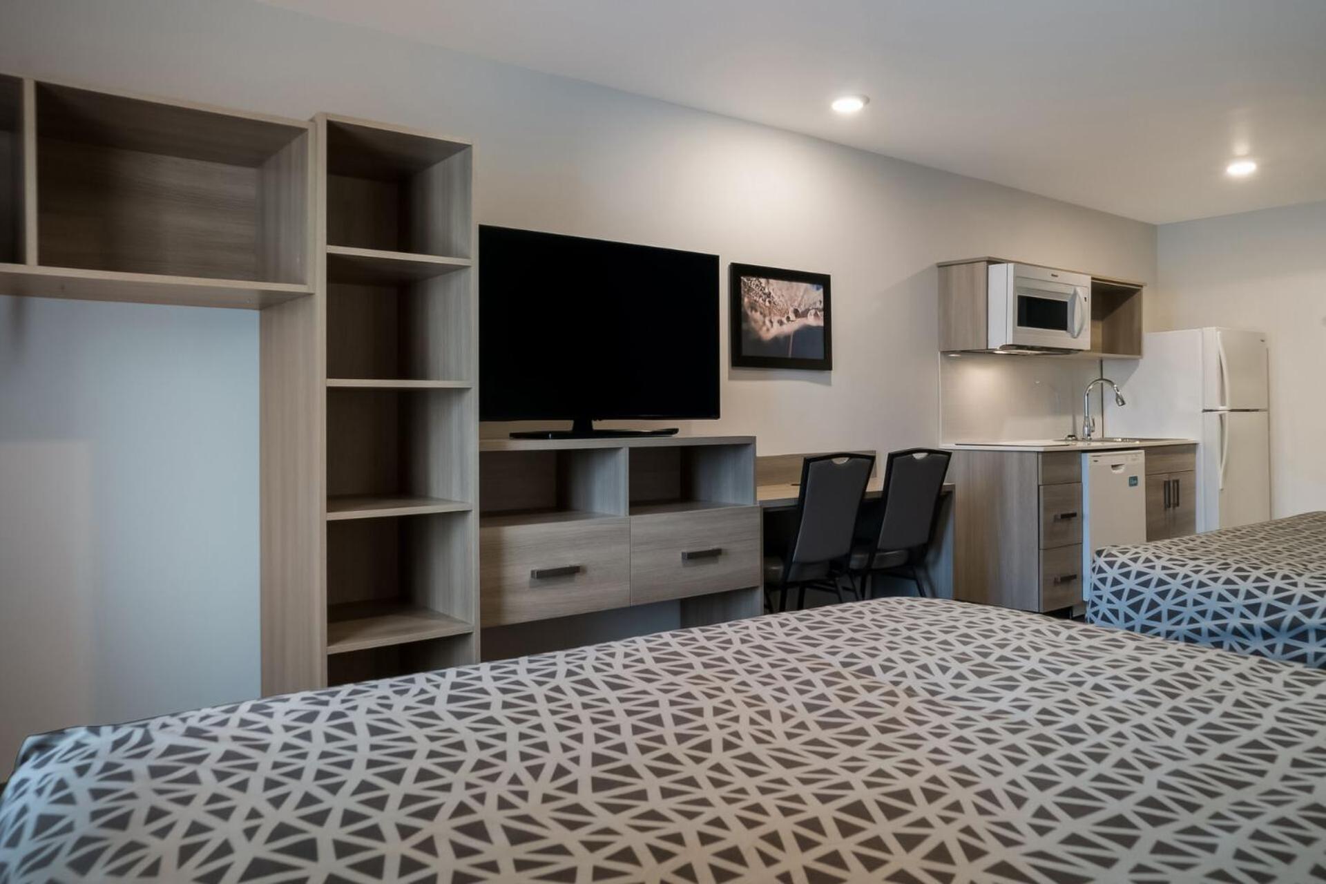 Woodspring Suites Detroit スターリングハイツ エクステリア 写真